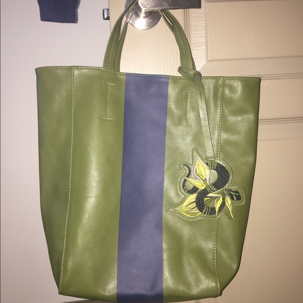 Saks Fifth Ave Green Snake Market Tote Bag